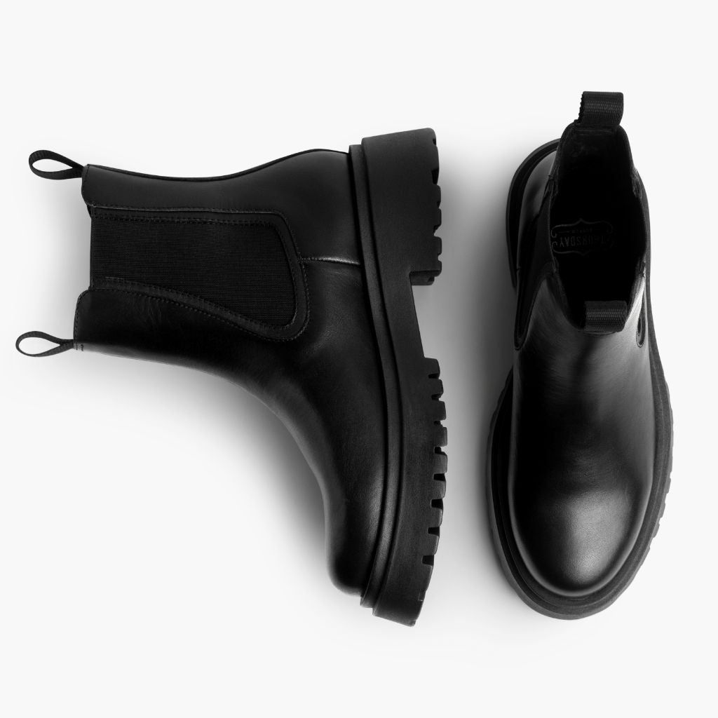 1024x1024-Womens-LegendPlatform-Black-101023-Flatlay1